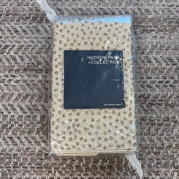 Hudson Park Collection Euro Sham - Foglia - Picture 2 of 5